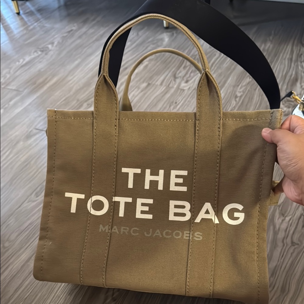 Marc Jacobs Tan Tote Bag